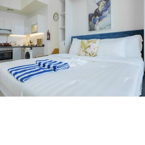 Studio Apartment in Bayz Danube