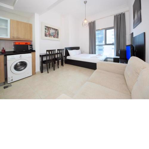 Studio Apartment in Zumurud Tower , Dubai Marina