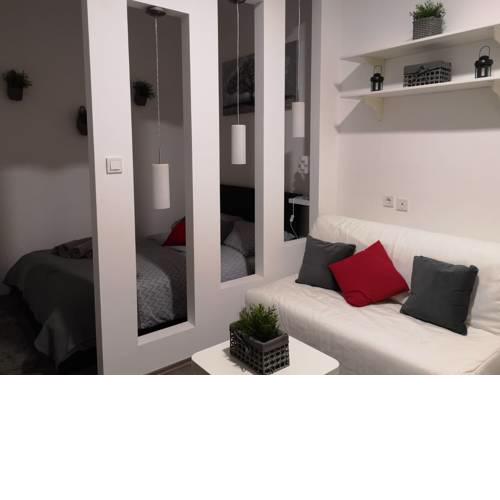 Studio Apartment Iva & Mia