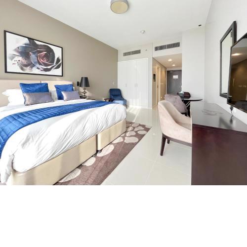 Studio Apartment with All Facilities on Golf Course