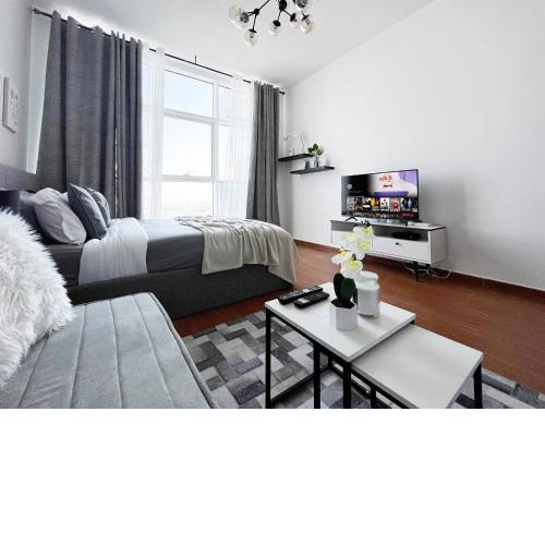 Studio Apartment With Modern Amenities in Prime Location