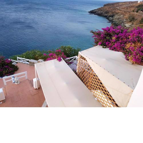 Studio at Kardiani 60 m away from the beach with sea view furnished terrace and wifi