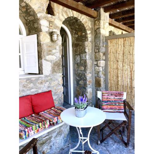 Studio at Psarou for 2