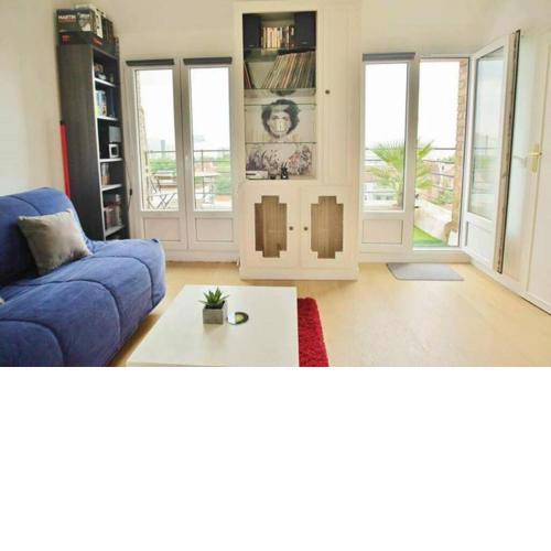 Studio avec terrasse agréable, métro Paris20