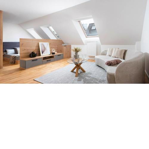 Studio Best Center Location w Free Parking