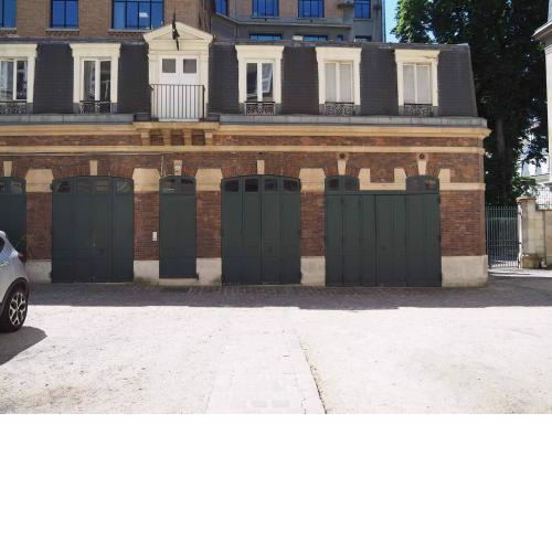 Studio Calme Pres Des Champs Elysees