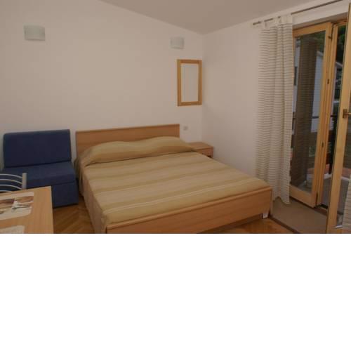 Studio Duce 2821b
