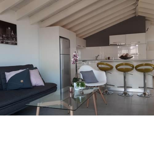 Studio flat with seaview