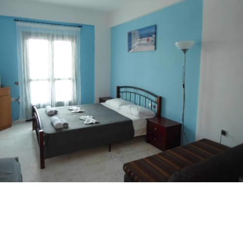 STUDIO for 2-3 persons 100m from the beach