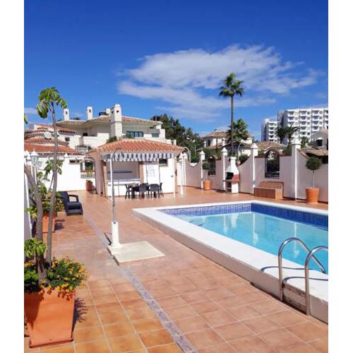 Studio in Benalmadena with wonderful sea view shared pool terrace 450 m from the beach