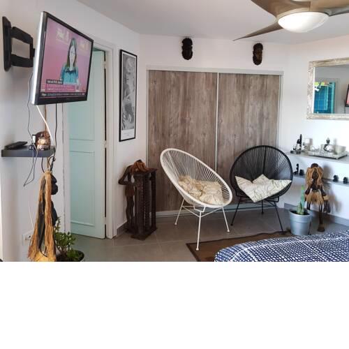 Studio in Calahonda with wonderful sea view and WiFi 200 m from the beach