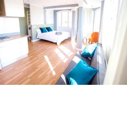 Studio in Las Palmas de Gran Canaria with wonderful city view and terrace 300 m from the beach