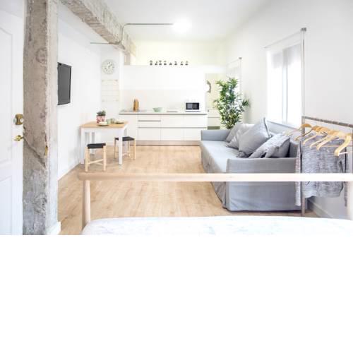 Studio in Las Palmas de Gran Canaria with wonderful city view balcony and WiFi 300 m from the beach