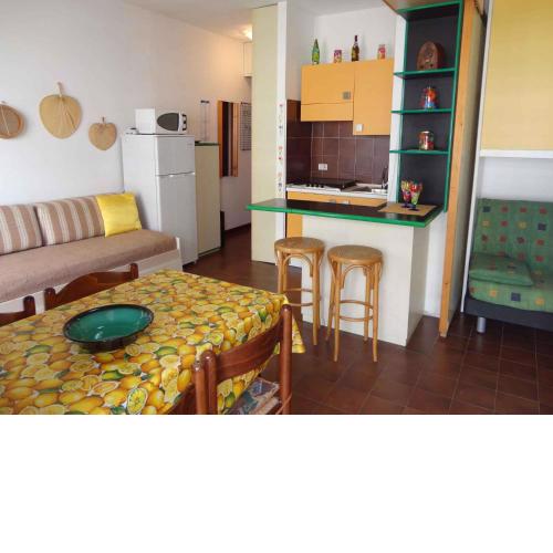 Studio in Porto Santa Margherita 24770
