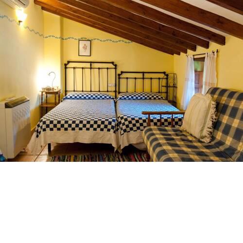 Studio in Robledillo de Gata with balcony and WiFi