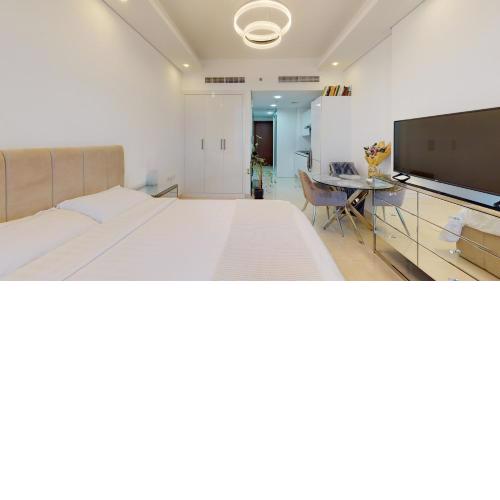 Studio in Waves Tower by Kasco