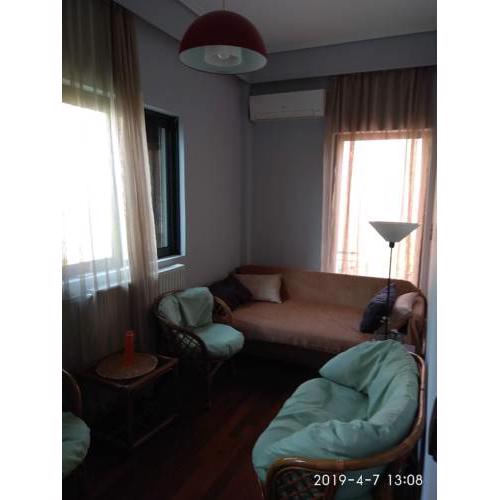 Studio near airport ideal for staying overnight or more