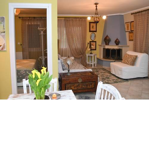 Studio on the beach with private garden