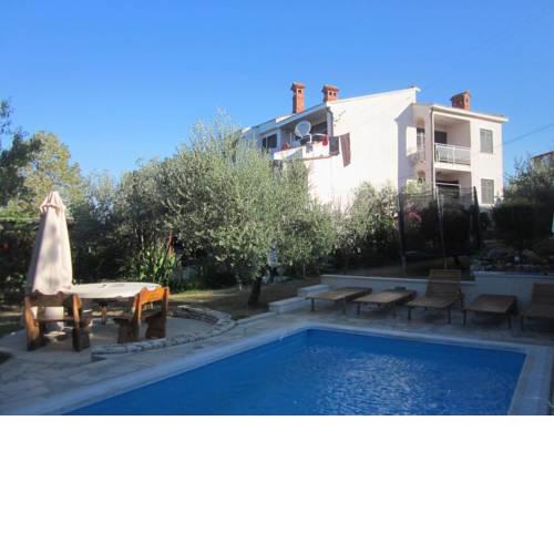 Studio Pula 7356a