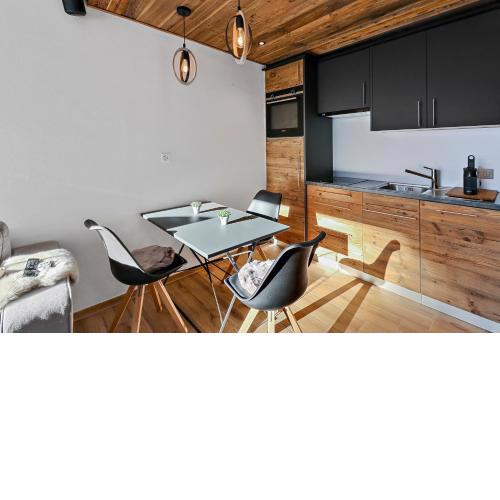 Studio rénové et élégant en plein centre