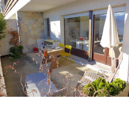 Studio Résidence du Rhône A-B-15 by Interhome