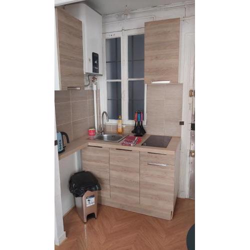 STUDIO RUE GAUTHEY PARIS 17
