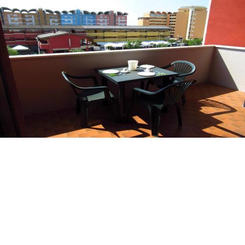 Studio with terrace for 4 people - swimming pool near the beach