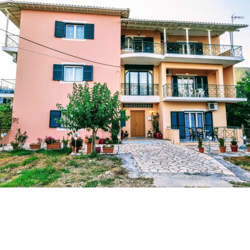 STUDIOS LEFTERIS