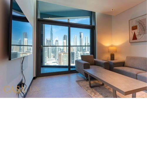 Stunning 1 Bed With Burj Khalifa & Canal View