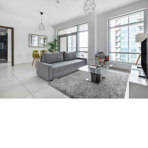 Stunning 1 BR Apartment Loft Tower Downtown Dubai