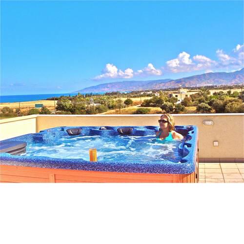 Stunning 2-Bed Apartment in Poli Crysochous