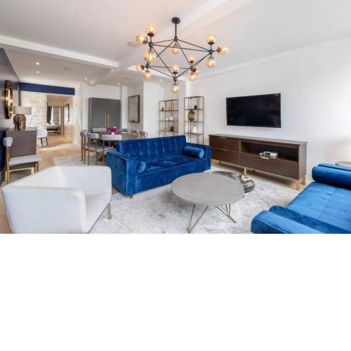 Stunning 2 Bedroom Apartment