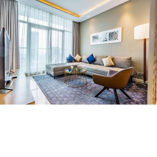 Stunning 2BR with Balcony-Canal View-Business Bay