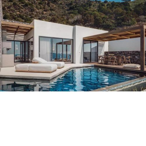 Stunning 3 bath Villa in Paleros with Private Pool