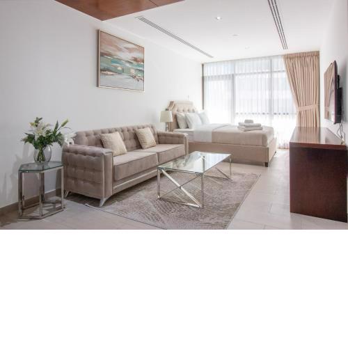 Stunning and Spacious Studio - Peaceful Neighborhood