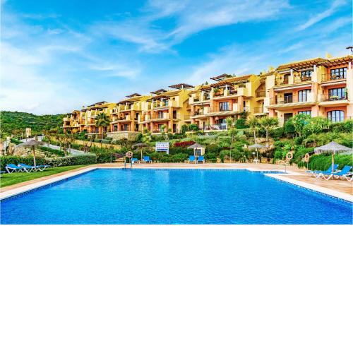 Stunning apartment in Benahavis with Outdoor swimming pool, WiFi and 2 Bedrooms