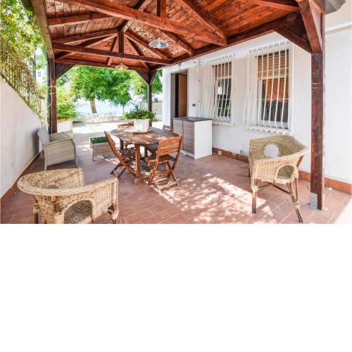 Stunning Apartment In Briatico With 3 Bedrooms