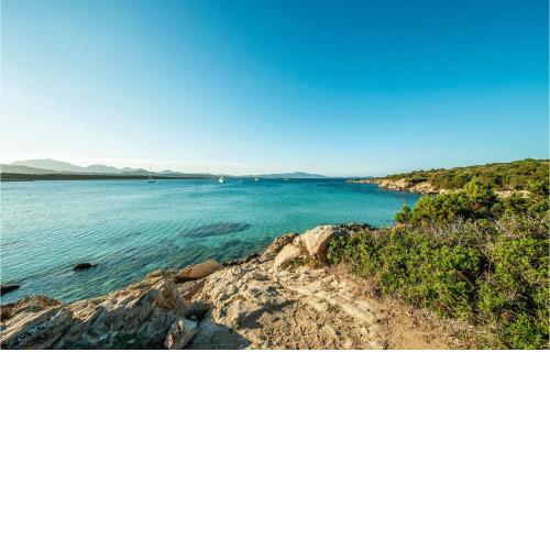 Stunning apartment in Golfo Aranci with 1 Bedrooms
