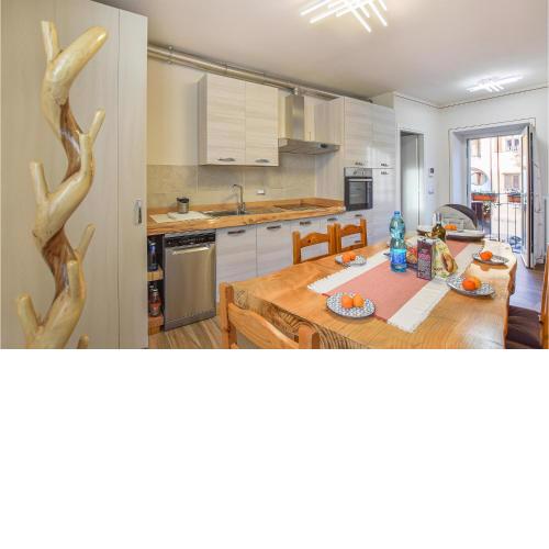 Stunning apartment in Luino with 2 Bedrooms and WiFi