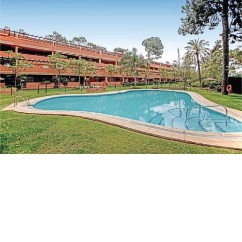 Stunning apartment in Marbella w/ Outdoor swimming pool, WiFi and 2 Bedrooms