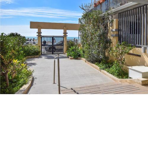 Stunning apartment in Marina di Ragusa with WiFi and 2 Bedrooms