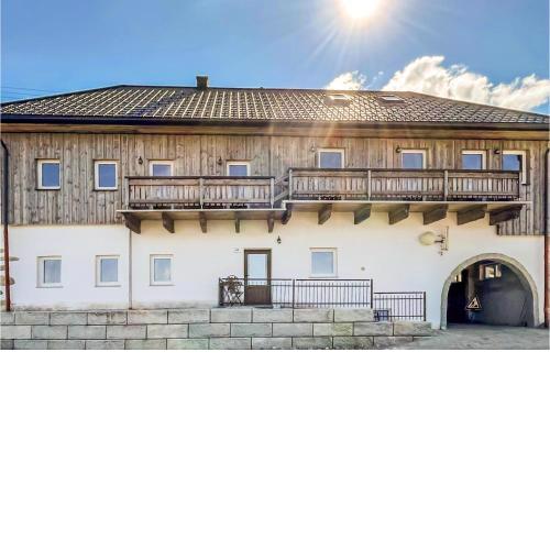 Stunning apartment in Sarleinsbach with Internet and 2 Bedrooms