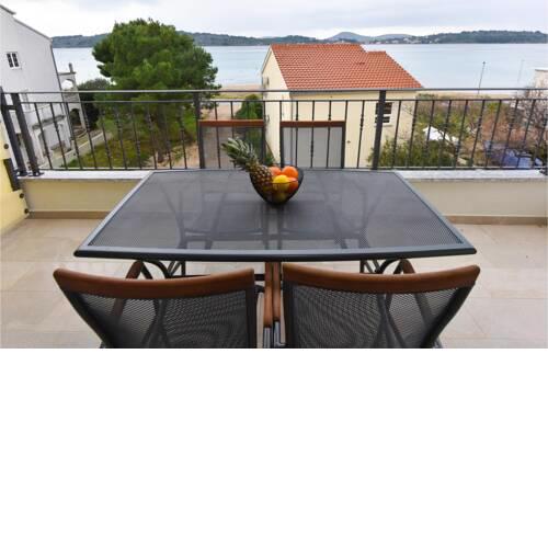 Stunning apartment in Srima w/ WiFi and 2 Bedrooms