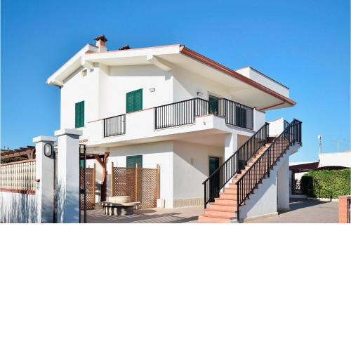 Stunning apartment in St, Maria del Focallo with Jacuzzi, 2 Bedrooms and WiFi