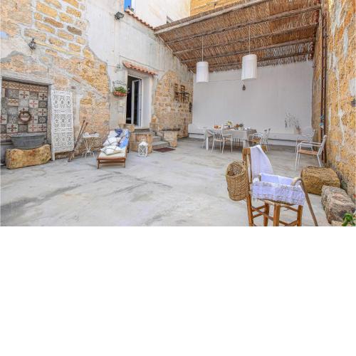 Stunning apartment in Trappeto with 2 Bedrooms