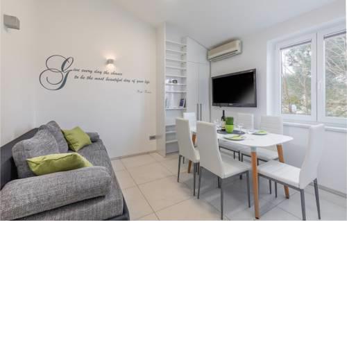 Stunning apartment in Vodnjan w/ WiFi and 2 Bedrooms