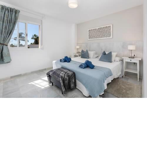 Stunning apartment metres from the beach - RDR222