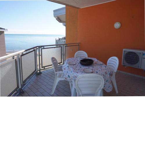 Stunning Apartment with Sea View Beachfront in Porto Santa Margherita