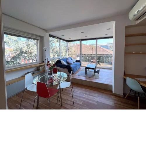 Stunning Attic with terrace in the centre
