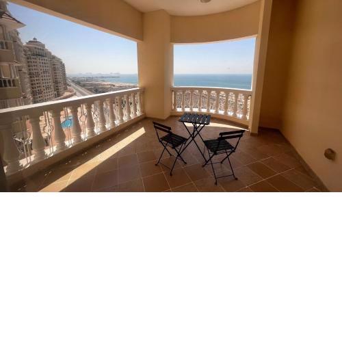 Stunning high floor Ocean front Retreat with Panoramic Sea Views for Rent